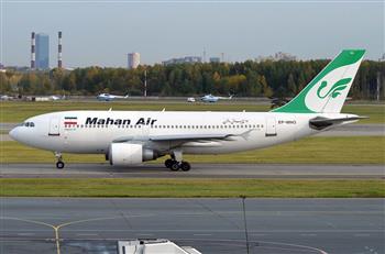 برخورد بال هواپیما با تونل ورود مسافران علت تاخیر پرواز کرمان اعلام شد