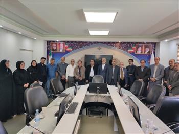 نشست مدیر عامل خبرگزاری جمهوری اسلامی ایران و عضو شورای اطلاع رسانی دولت با اصحاب...