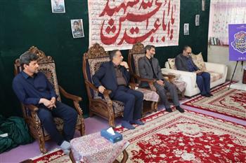 دیدار مدیرکل فرهنگ و ارشاد اسلامی استان کرمان با خانواده دانش‌آموز شهید محمدمهدی حسین‌خانی