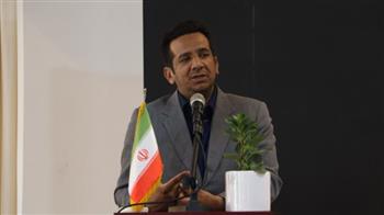 مدیر مدرسه رکن اصلی مدرسه برفراز است