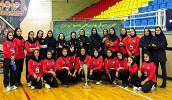 دختران جوان وزنه‌بردار کرمان بر سکوی نایب‌قهرمانی ایران ایستادند