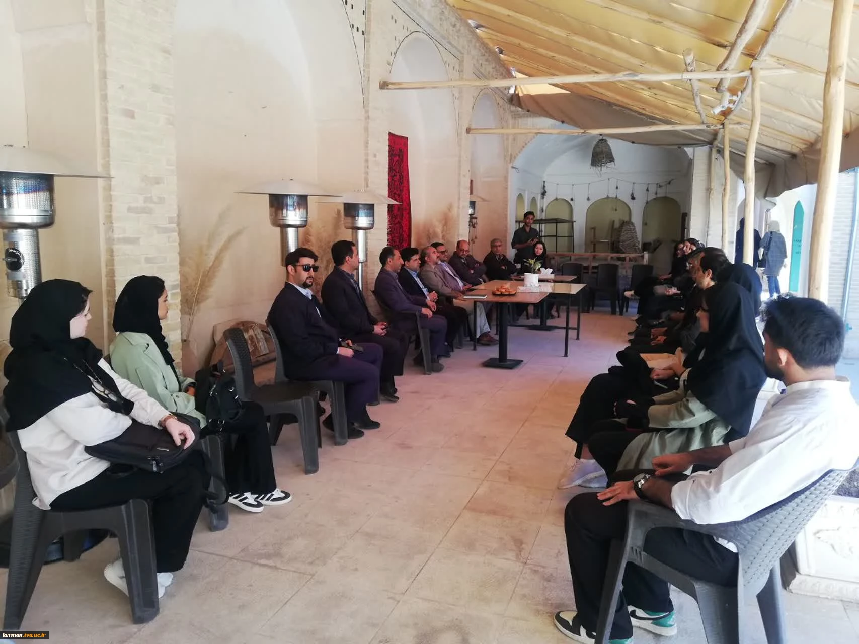 برگزاری نشست تخصصی با محوریت خانه های ارزشمند تاریخی شهر کرمان در راستای ارتقاء برندینگ...