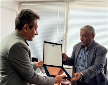 تجلیل از مهندس علی اکبراحمدی داورانی، خیر بیمارستان افضلی‌پور، به پاس مشارکت در ساخت اورژانس اطفال