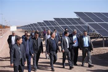 سه نیروگاه خورشیدی با حضور رئیس کمیسیون صنعت اتاق کرمان در رفسنجان افتتاح شد
