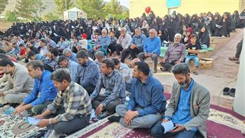 طنین اندازی نوای روح بخش «عرفه» در حرم مطهر شهدای گمنام و جوار گلزار شهدای کوهبنان