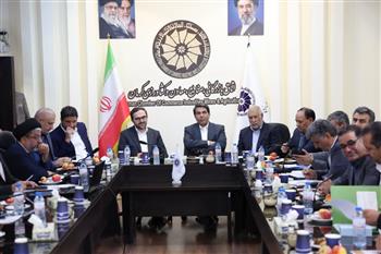 کرمان باید در حوزه‌های تحول‌آفرین کشاورزی متمرکز شود
