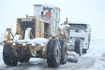 امدادرسانی به ۱۸۷ خودروی گرفتار