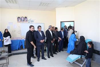 بازدید استاندار کرمان از اردوی جهادی پزشکی سلامت در شهرستان عنبرآباد